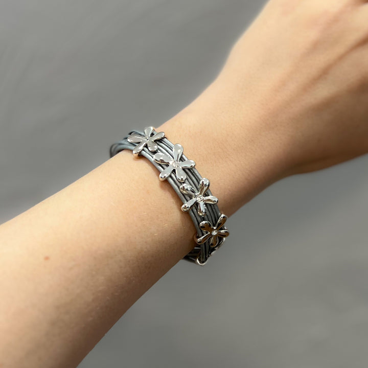 Daisy Magnetic Grey Bracelet