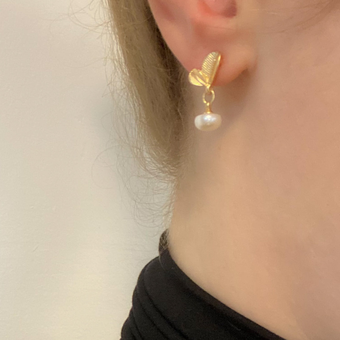 Pearl Gold Leaf Earrings