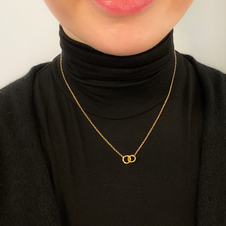 Interlocked Gold Rings Necklace