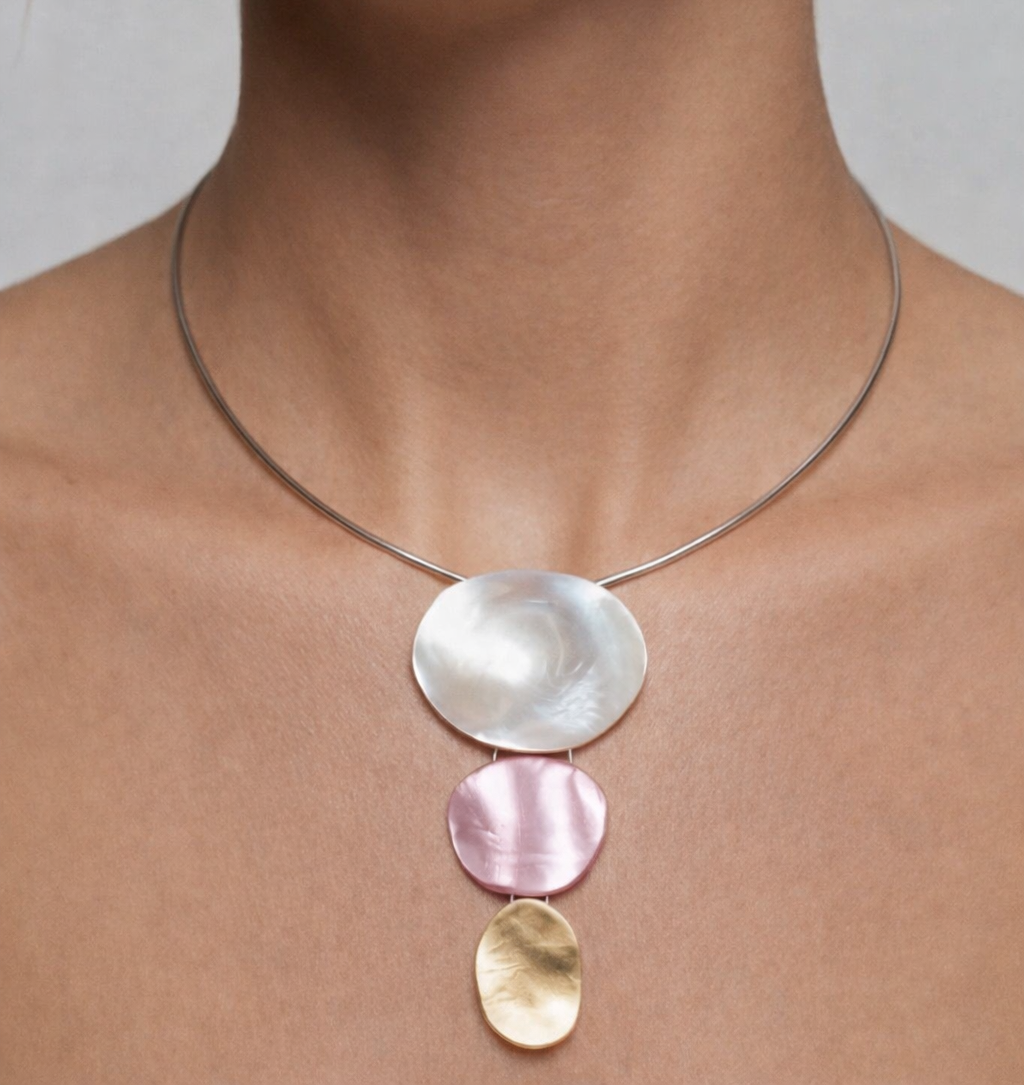 Greenwich V Necklace