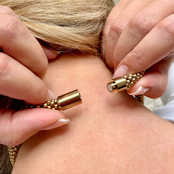 Gold Mesh Knot Magnetic Necklace