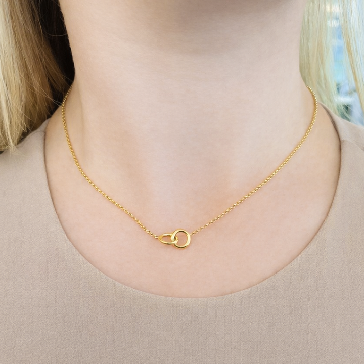 Interlocked Gold Rings Necklace