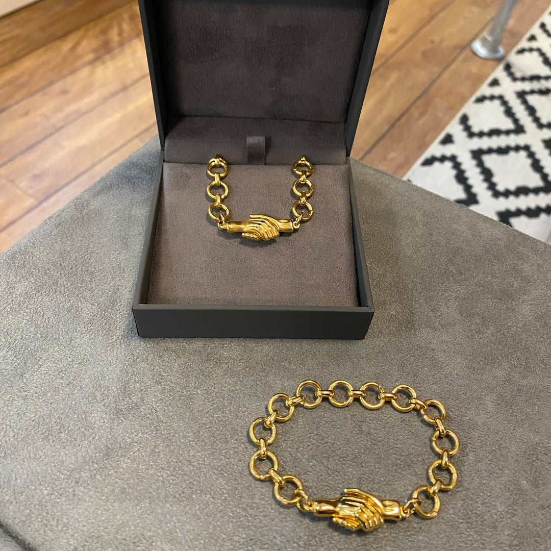 Magnetic Hands Necklace & Bracelet Gift Set