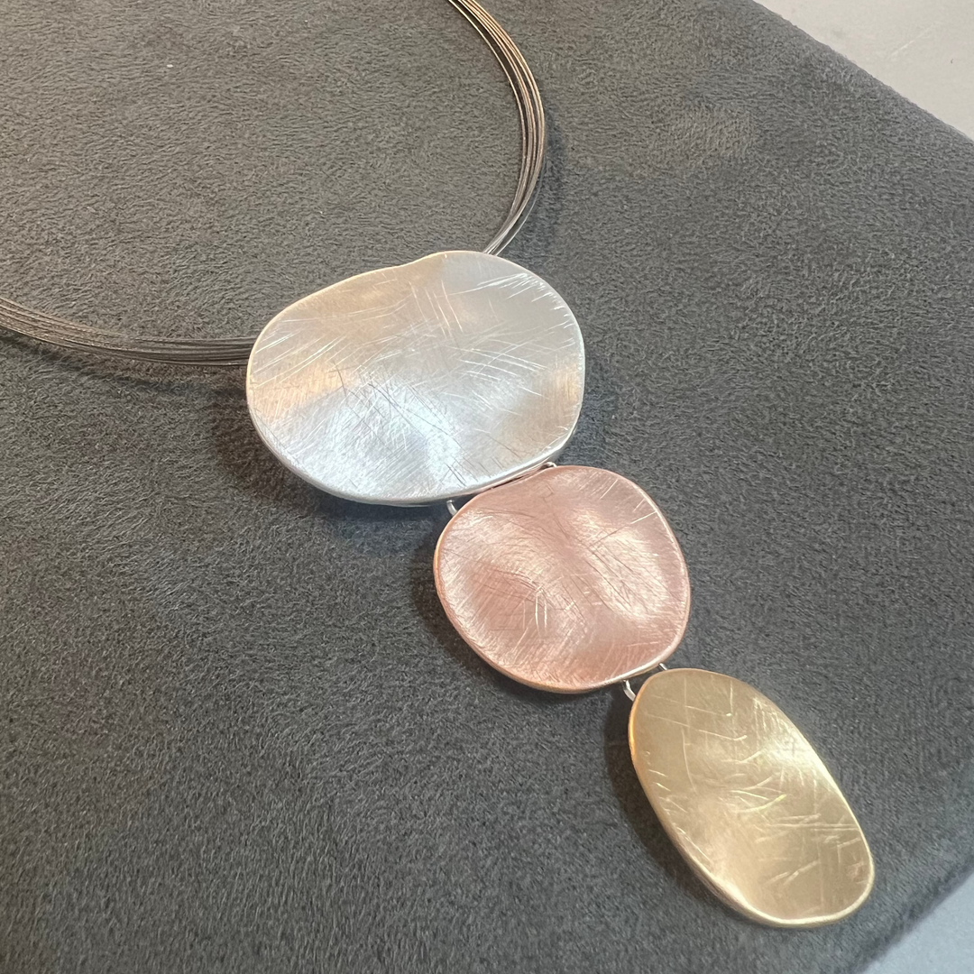 Greenwich V Necklace