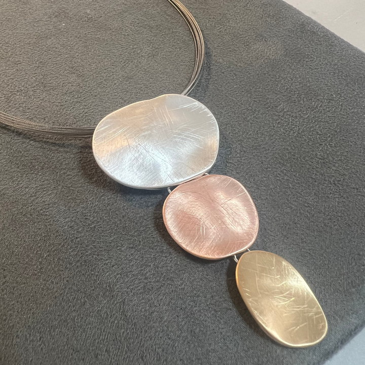 Greenwich V Necklace