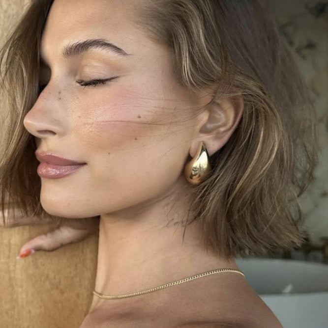 Omboo Curved Tear Drop Earrings - Steel | Gold Steel