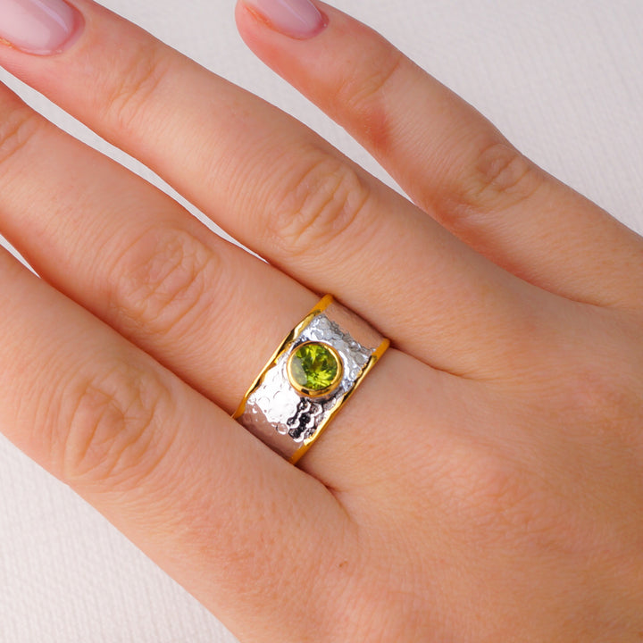 Arya Peridot Hammered Ring