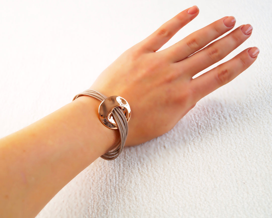 Riva Capture Magnetic Rose Gold Bracelet - AmaLily