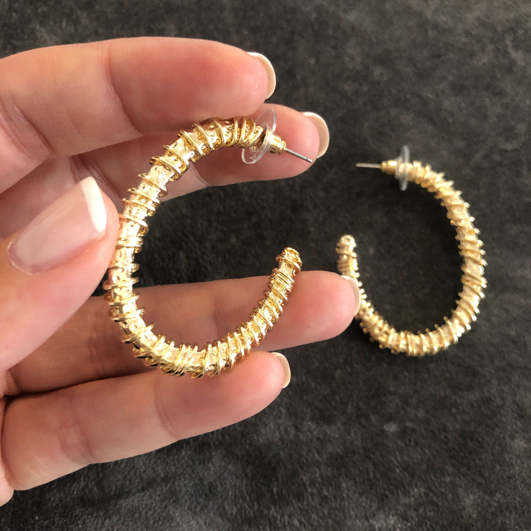 Mila Textured Hoop Earrings - Gold